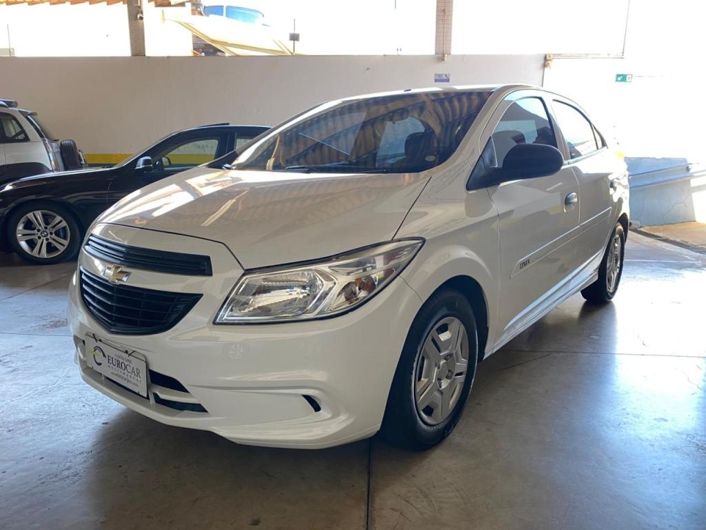 CHEVROLET Onix Hatch - Foto