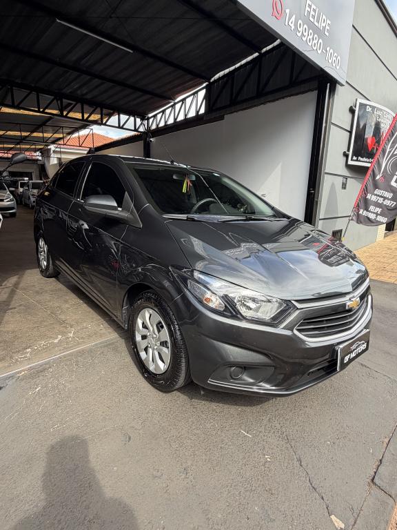 CHEVROLET Onix Hatch - Foto