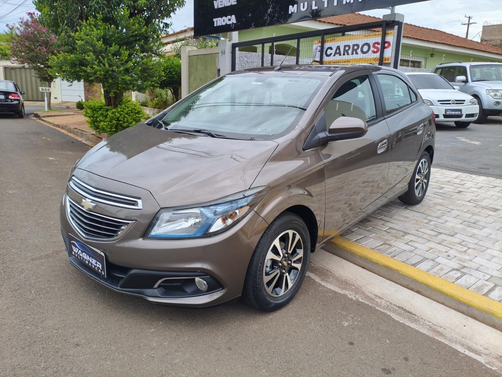 CHEVROLET Onix Hatch - Foto