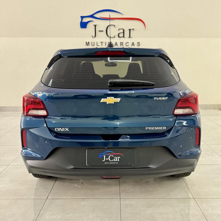 CHEVROLET Onix Hatch - Foto