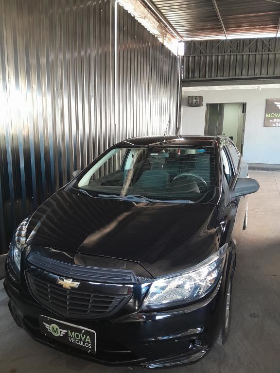 CHEVROLET Onix Hatch - Foto