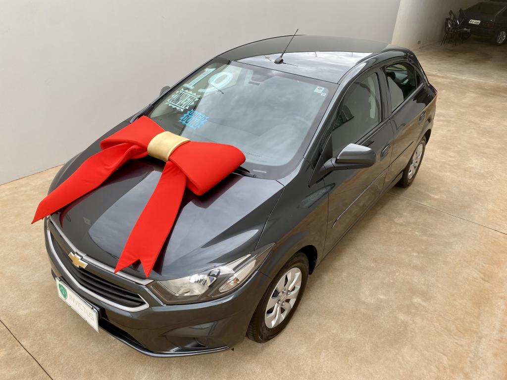 CHEVROLET Onix Hatch - Foto