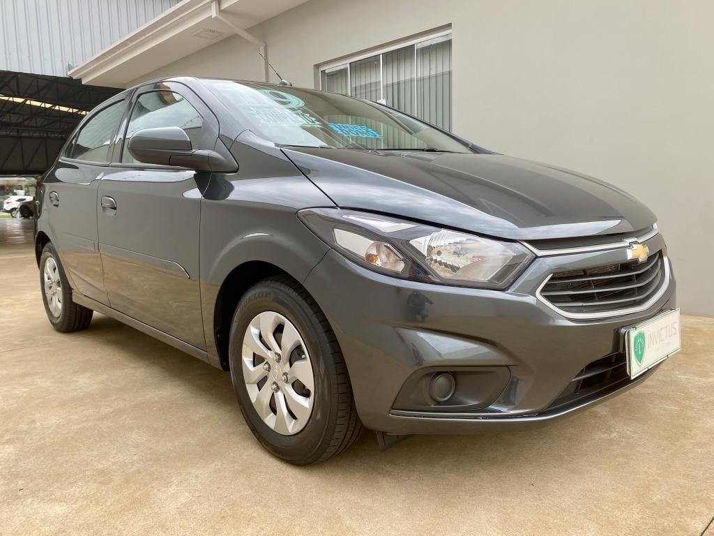 CHEVROLET Onix Hatch - Foto