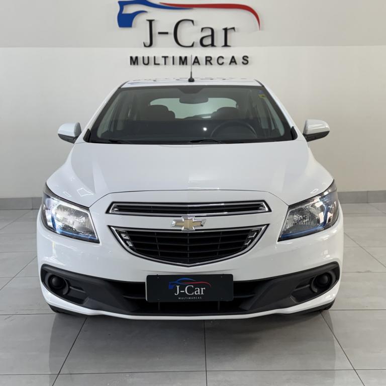 CHEVROLET Onix Hatch - Foto