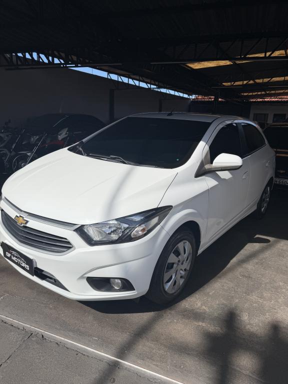CHEVROLET Onix Hatch
