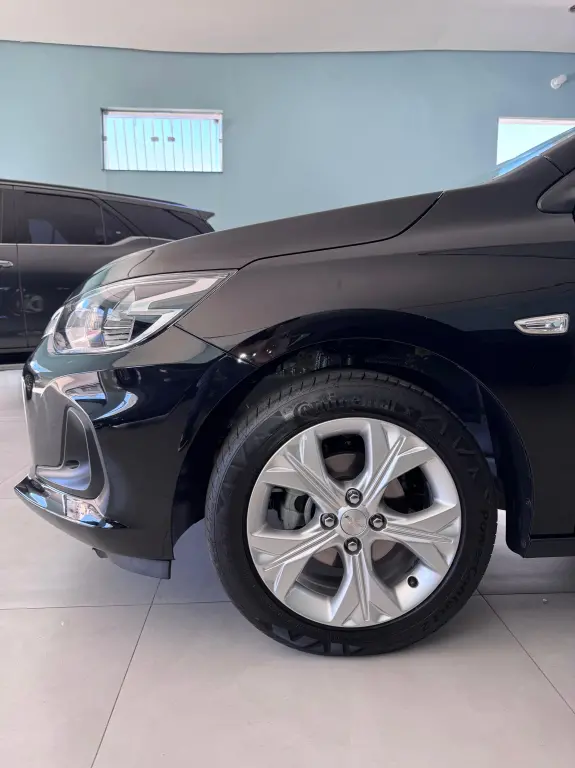 CHEVROLET Onix Hatch - Foto