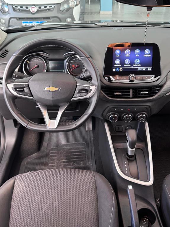 CHEVROLET Onix Hatch - Foto