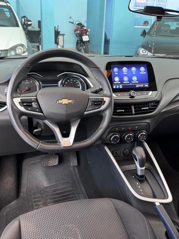 CHEVROLET Onix Hatch - Foto