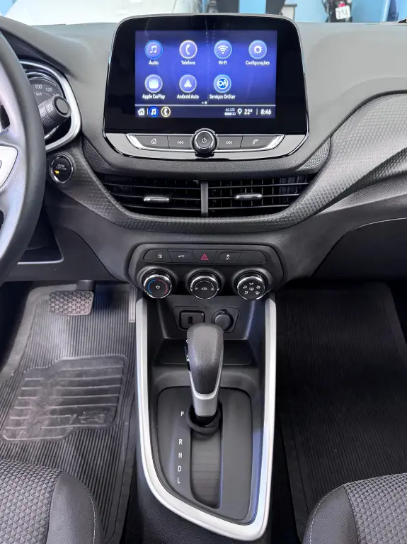 CHEVROLET Onix Hatch - Foto