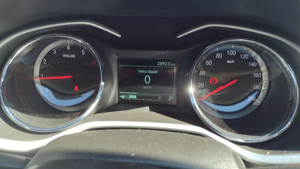 CHEVROLET Onix Hatch - Foto