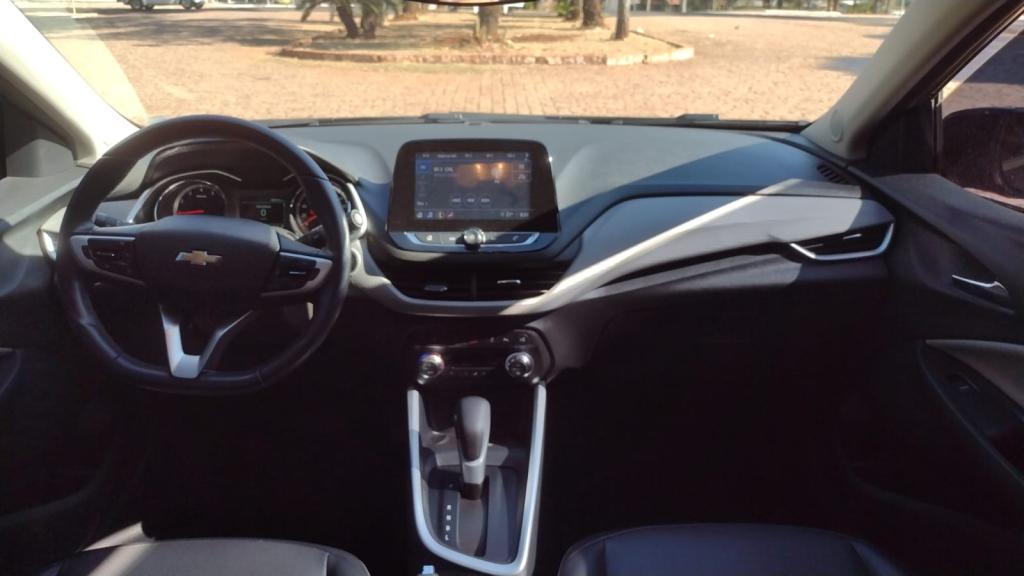 CHEVROLET Onix Hatch - Foto