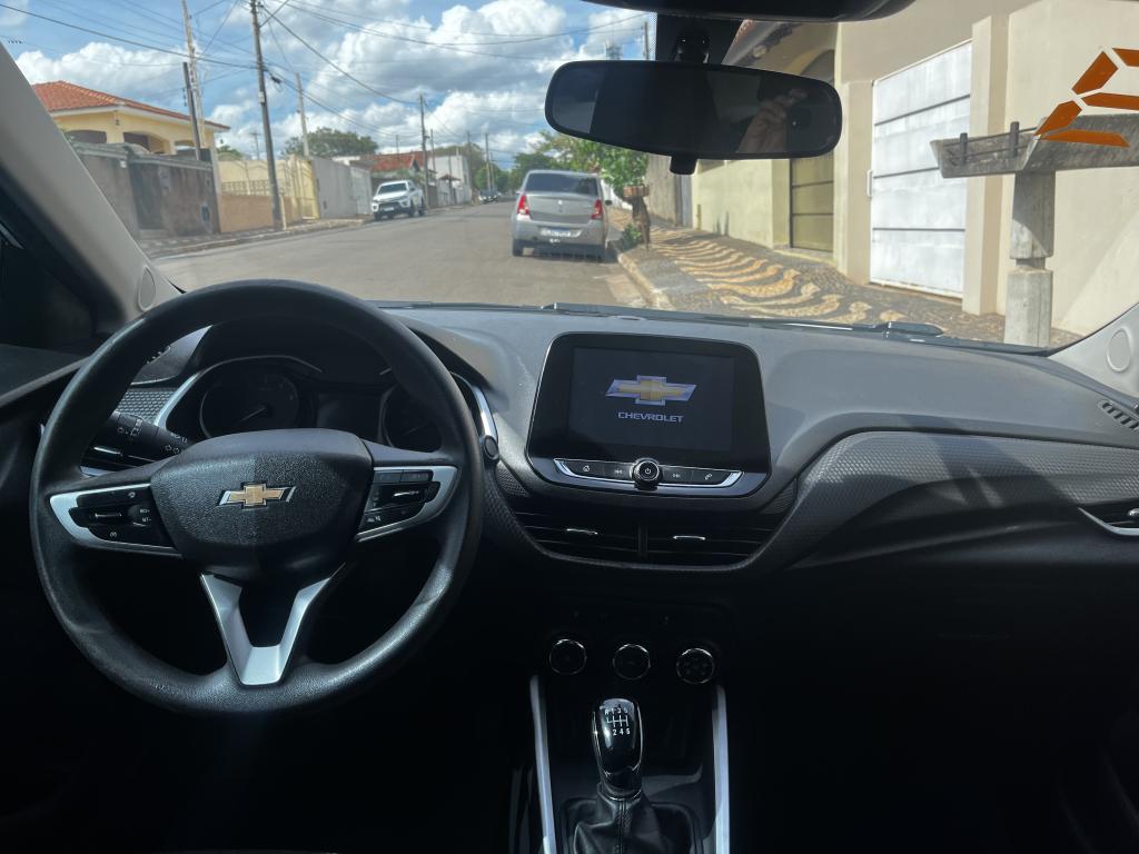 CHEVROLET Onix Hatch - Foto