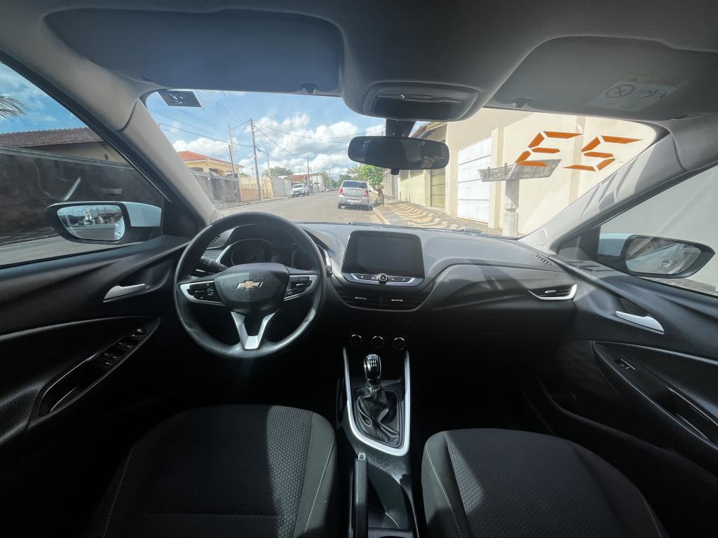 CHEVROLET Onix Hatch - Foto