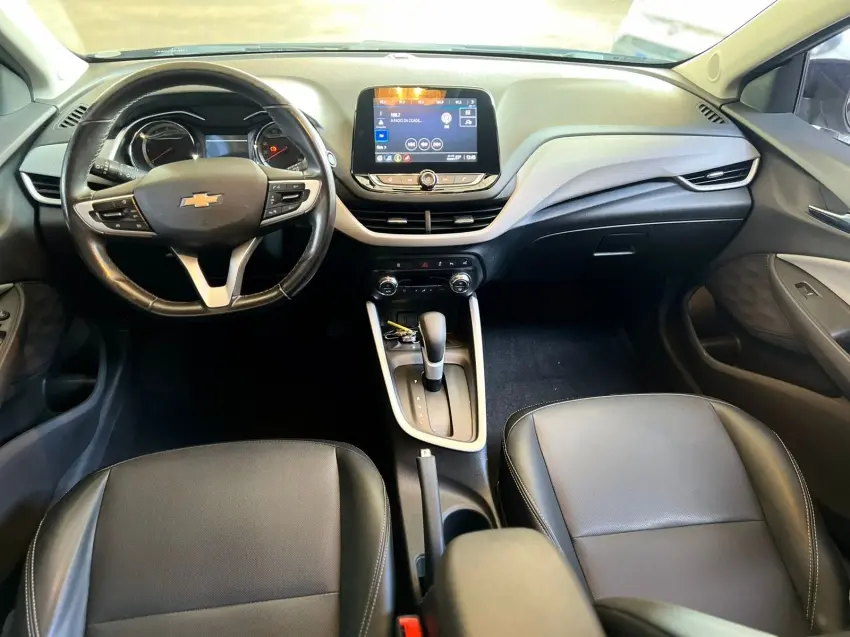 CHEVROLET Onix Hatch - Foto