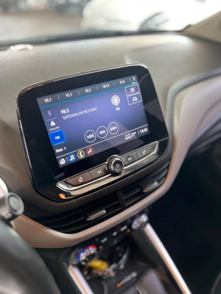 CHEVROLET Onix Hatch - Foto