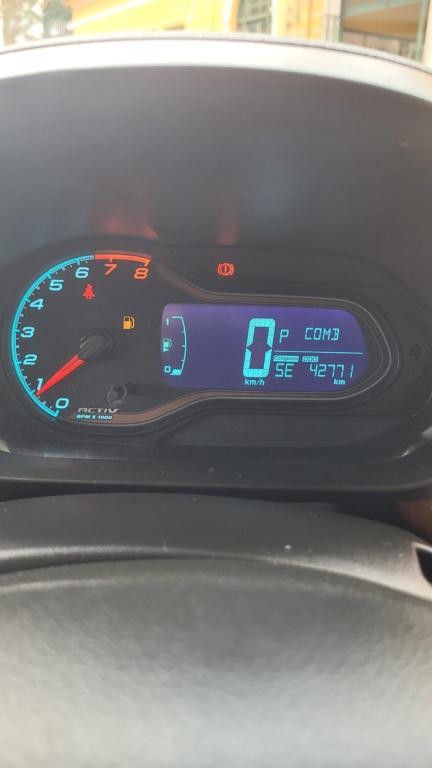 CHEVROLET Onix Hatch - Foto