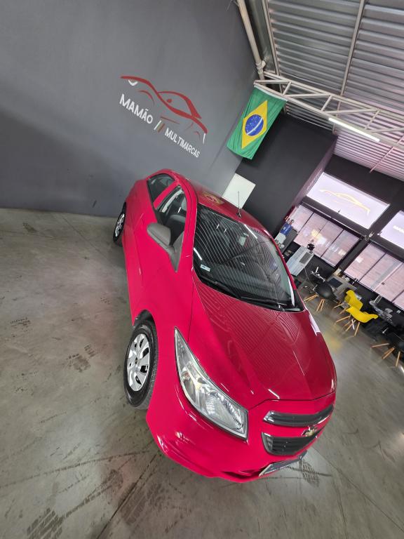 CHEVROLET Onix Hatch - Foto