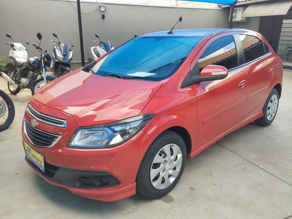 CHEVROLET Onix Hatch - Foto