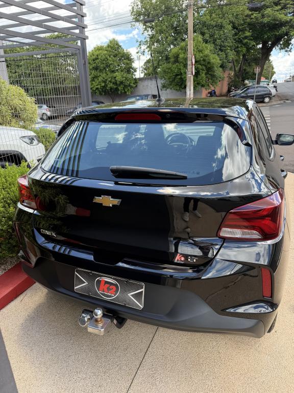 CHEVROLET Onix Hatch - Foto