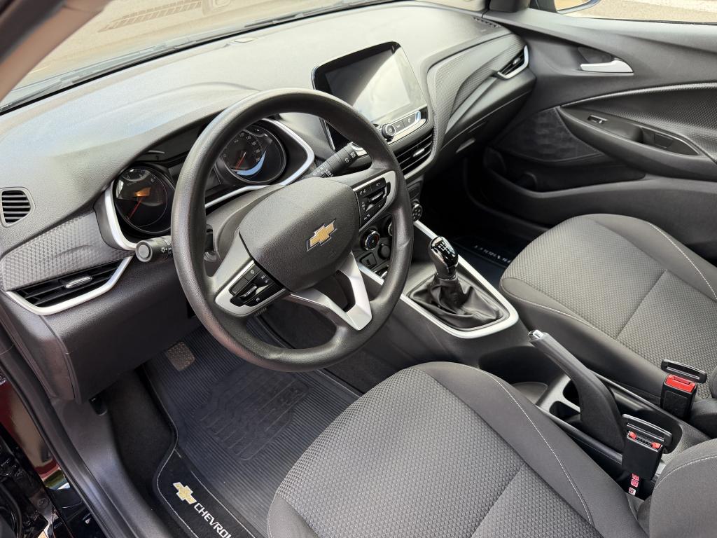 CHEVROLET Onix Hatch - Foto