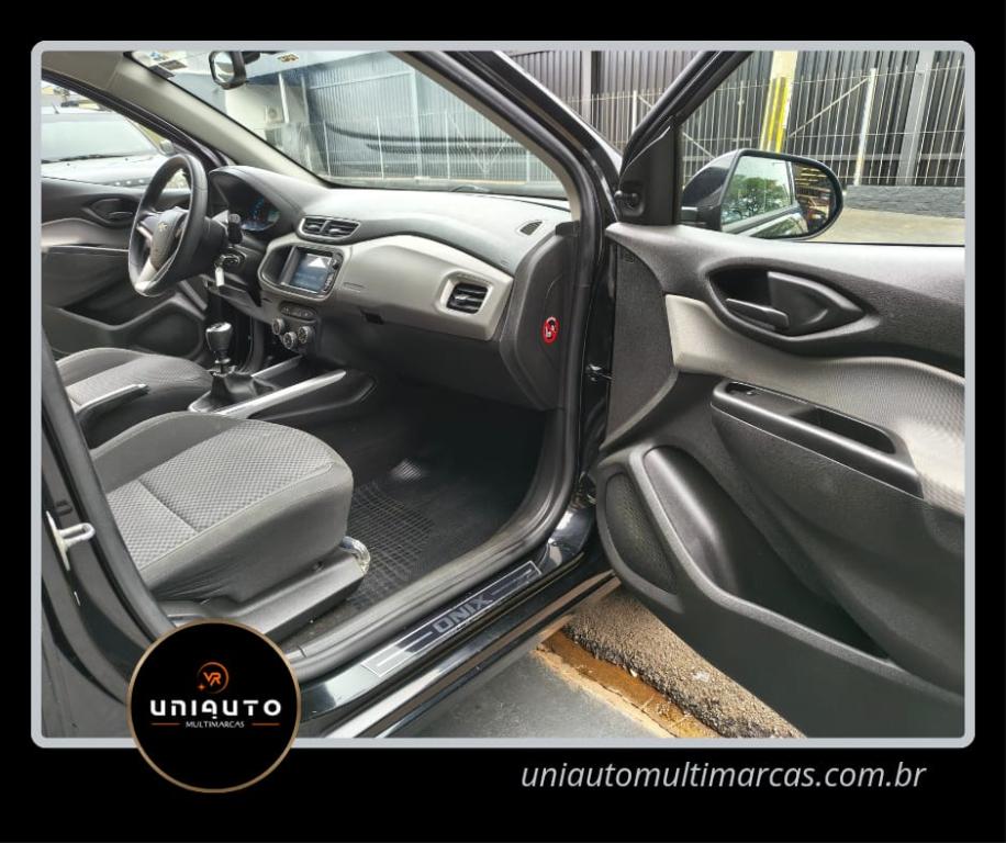 CHEVROLET Onix Hatch - Foto