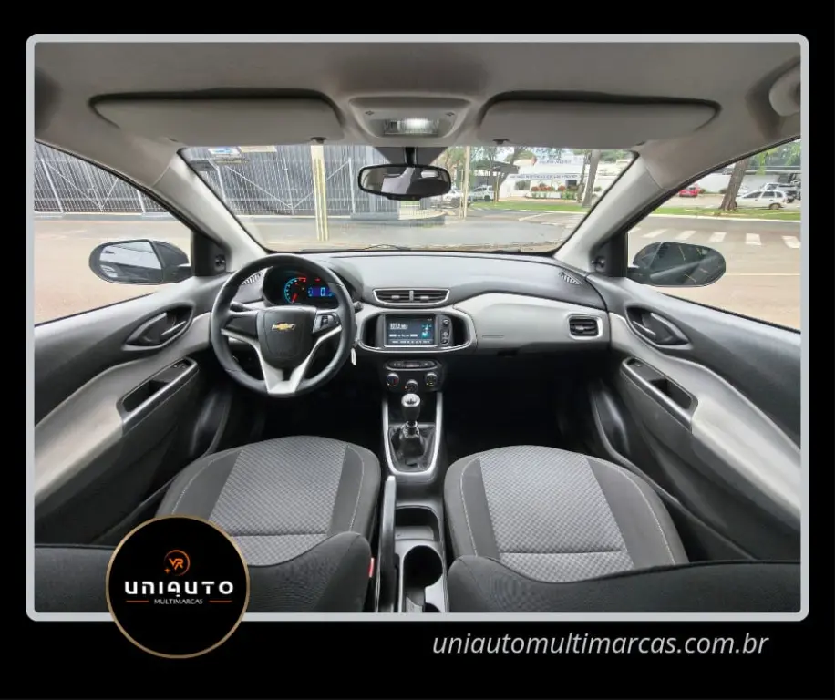 CHEVROLET Onix Hatch - Foto