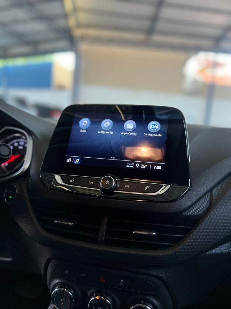 CHEVROLET Onix Hatch - Foto