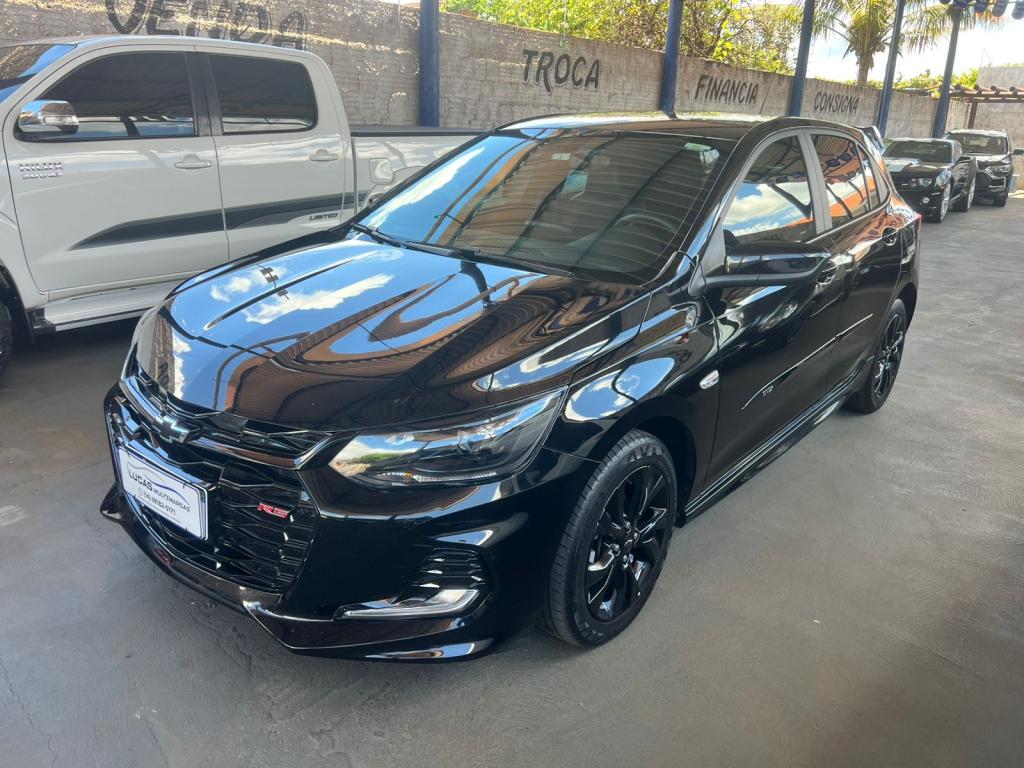 CHEVROLET Onix Hatch - Foto