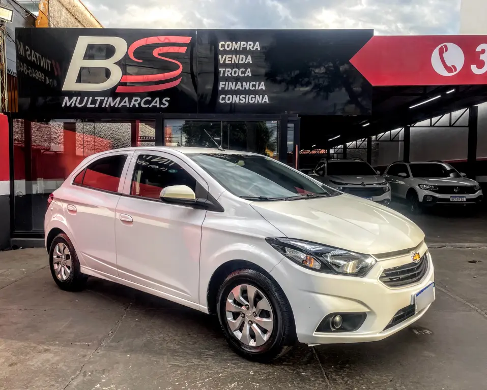 CHEVROLET Onix Hatch