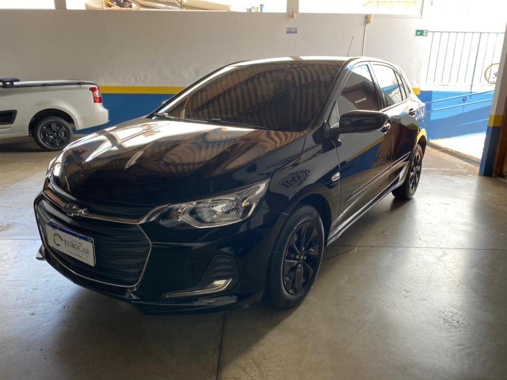 CHEVROLET Onix Hatch - Foto