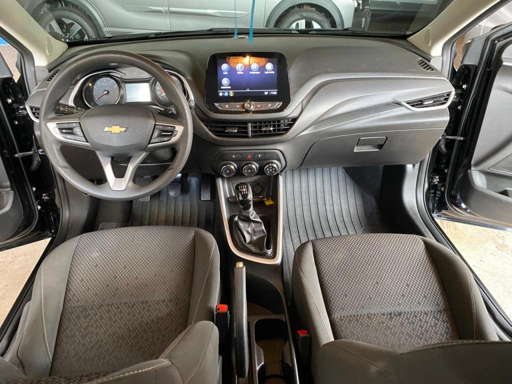 CHEVROLET Onix Hatch - Foto