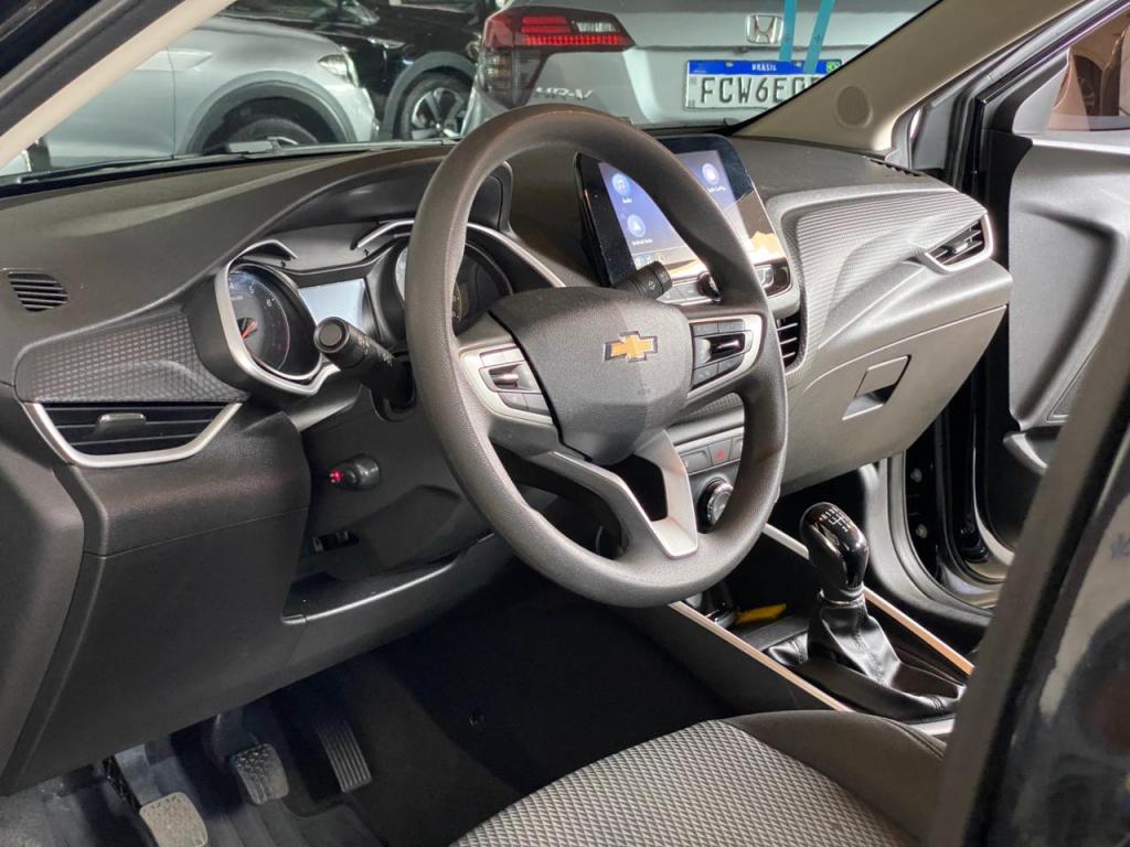 CHEVROLET Onix Hatch - Foto