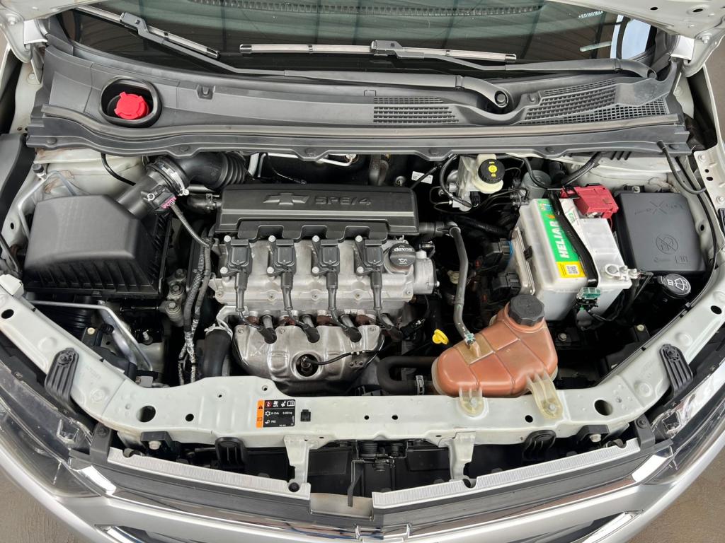 CHEVROLET Onix Hatch - Foto