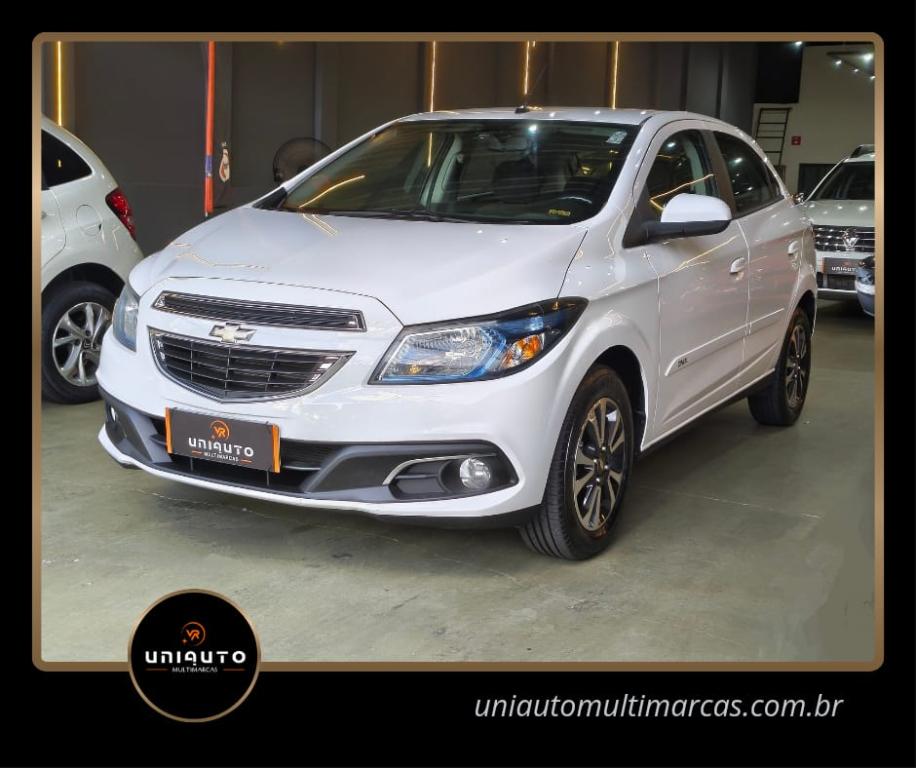 CHEVROLET Onix Hatch - Foto