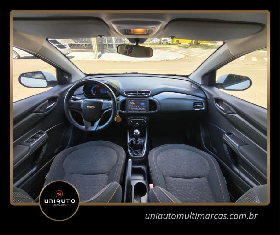 CHEVROLET Onix Hatch - Foto