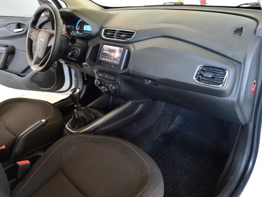 CHEVROLET Onix Hatch - Foto