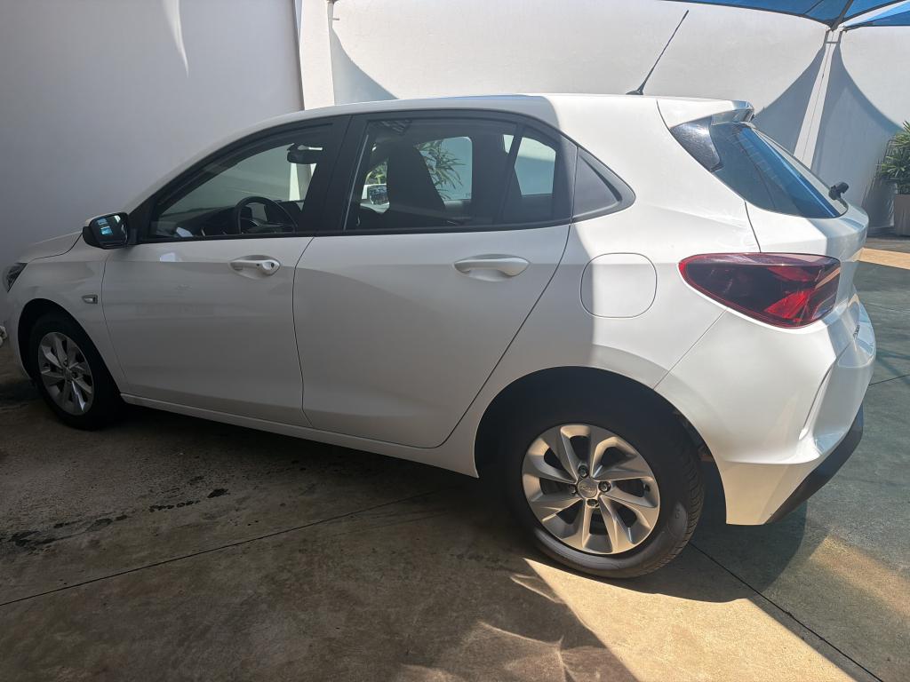 CHEVROLET Onix Hatch