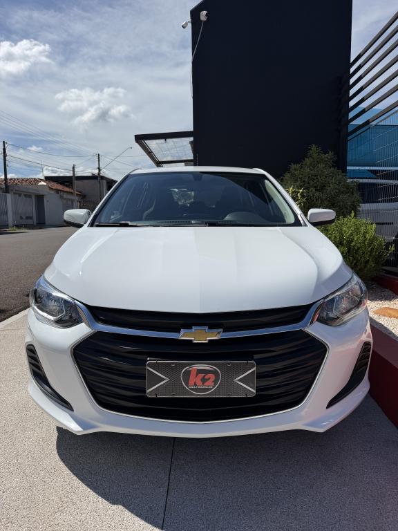 CHEVROLET Onix Hatch - Foto