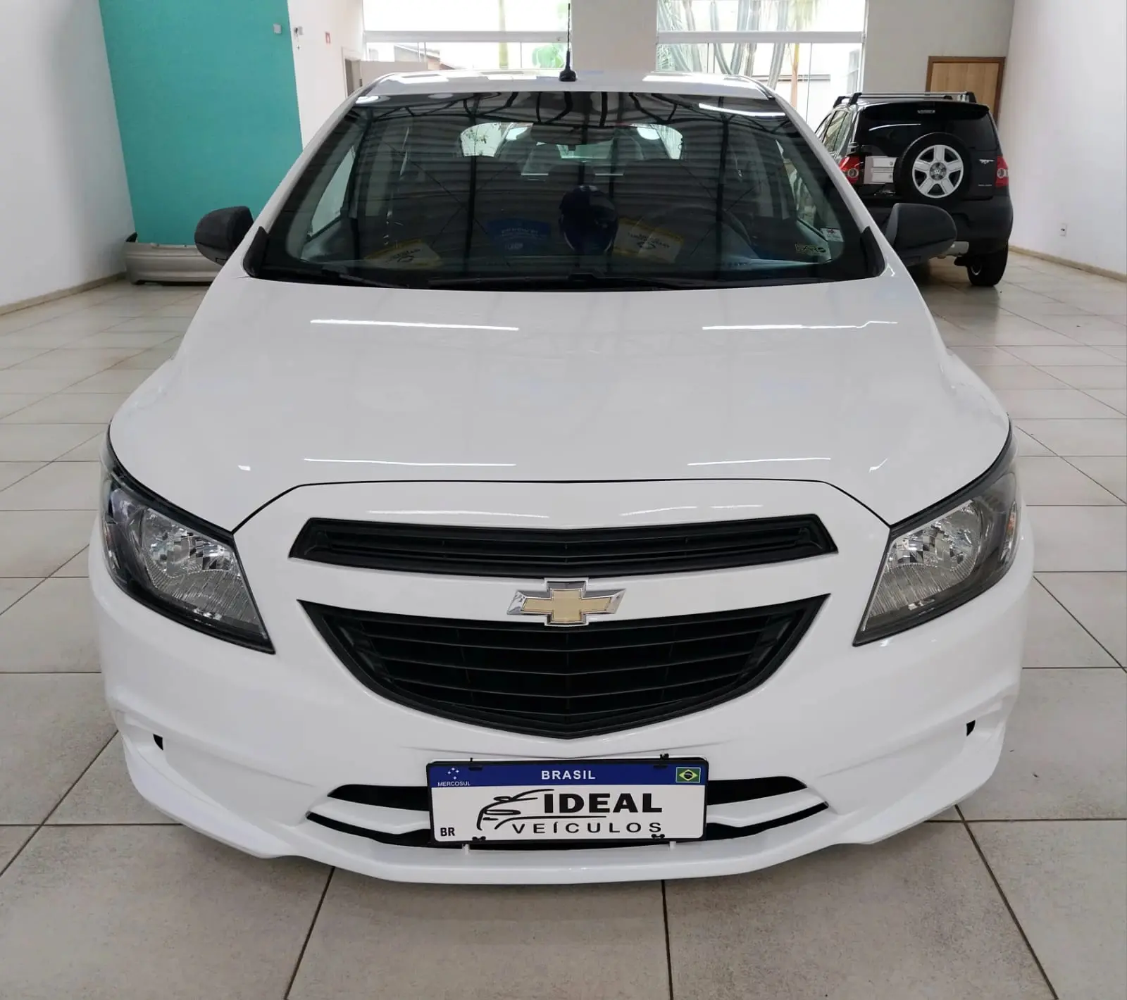 CHEVROLET Onix Hatch - Foto