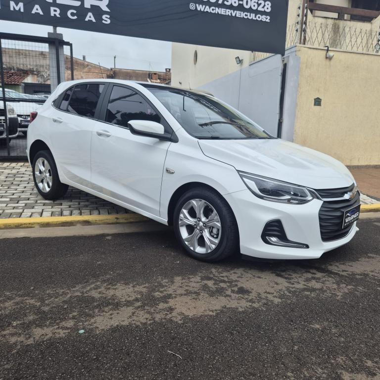 CHEVROLET Onix Hatch - Foto