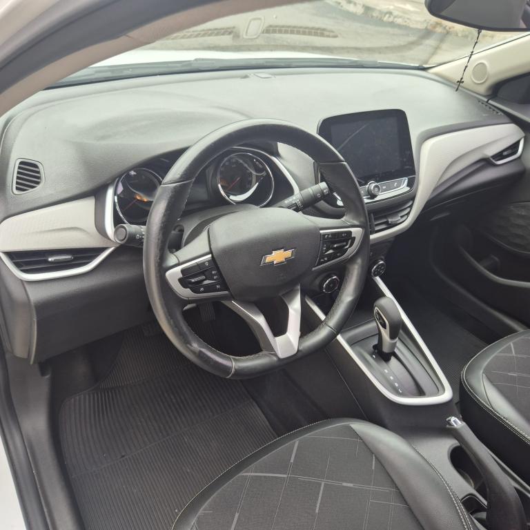 CHEVROLET Onix Hatch - Foto
