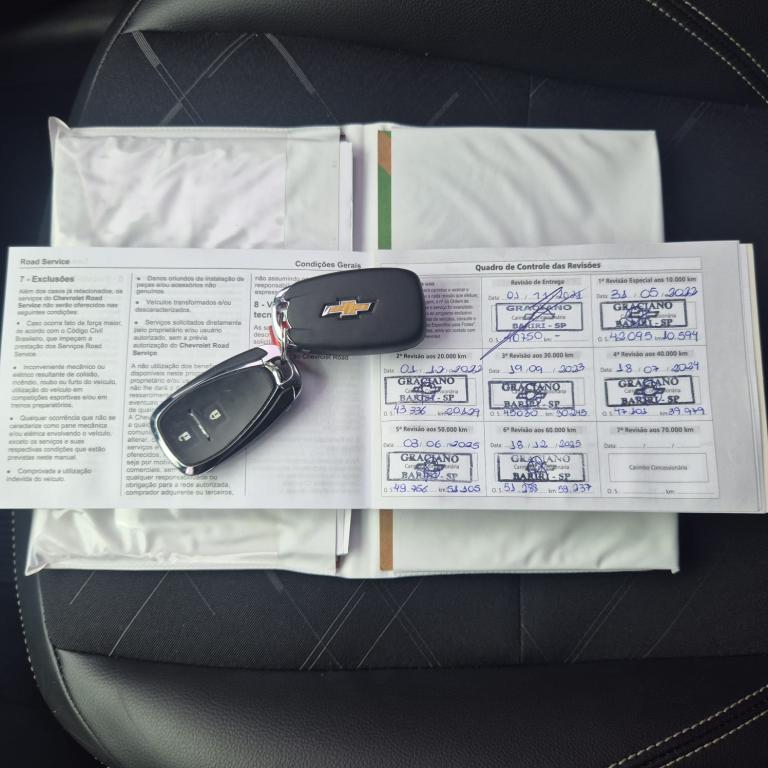 CHEVROLET Onix Hatch - Foto