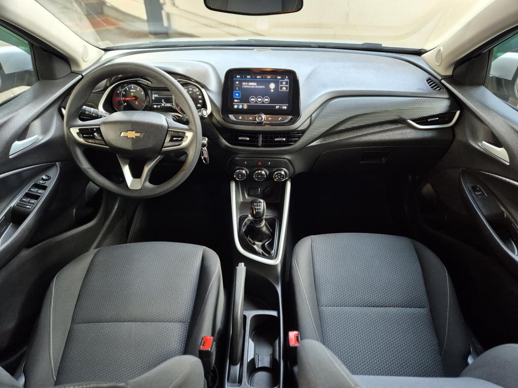 CHEVROLET Onix Hatch - Foto