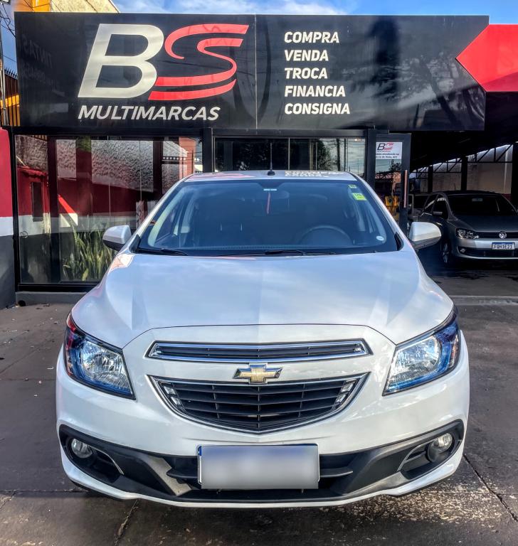 CHEVROLET Onix Hatch - Foto