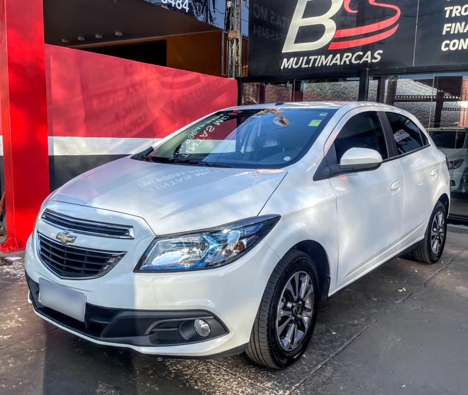 CHEVROLET Onix Hatch - Foto