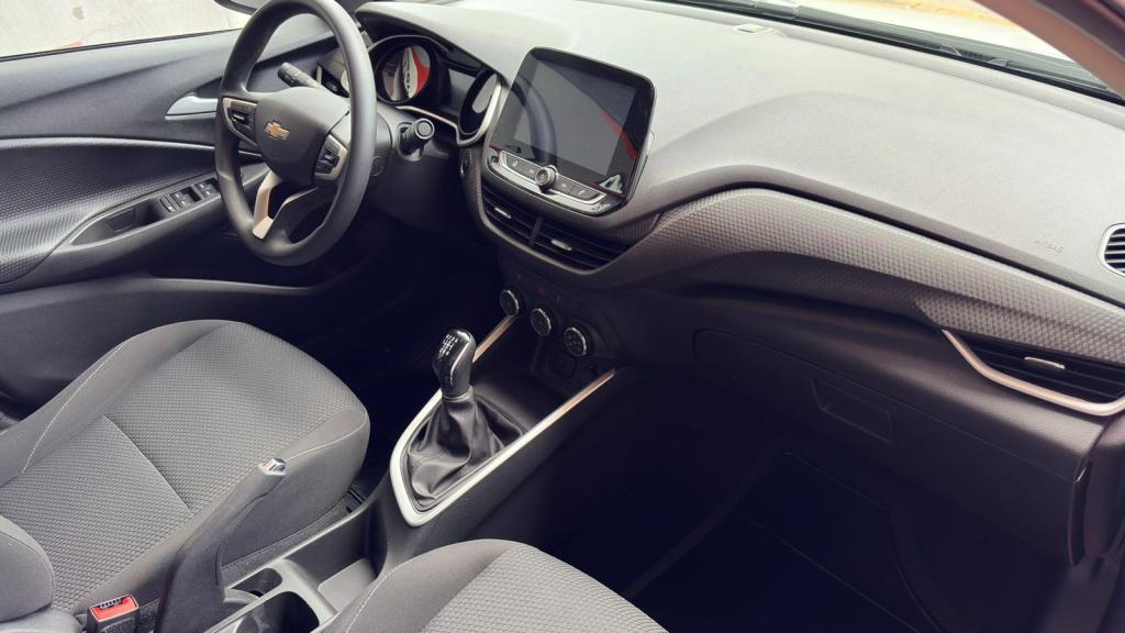 CHEVROLET Onix Hatch - Foto