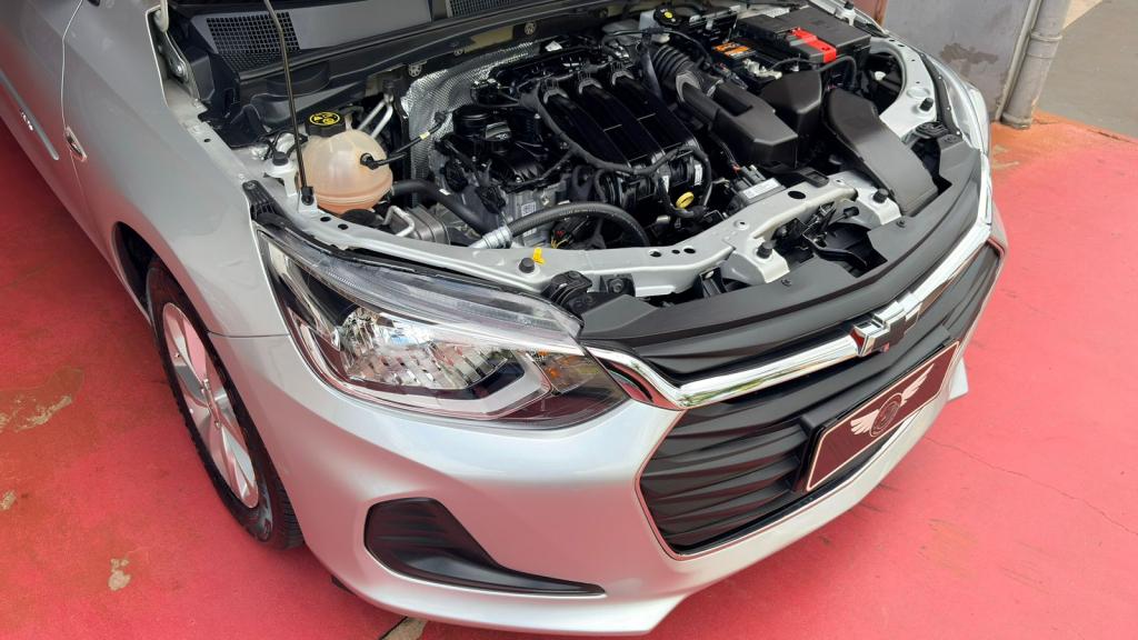 CHEVROLET Onix Hatch - Foto