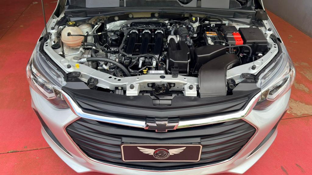 CHEVROLET Onix Hatch - Foto