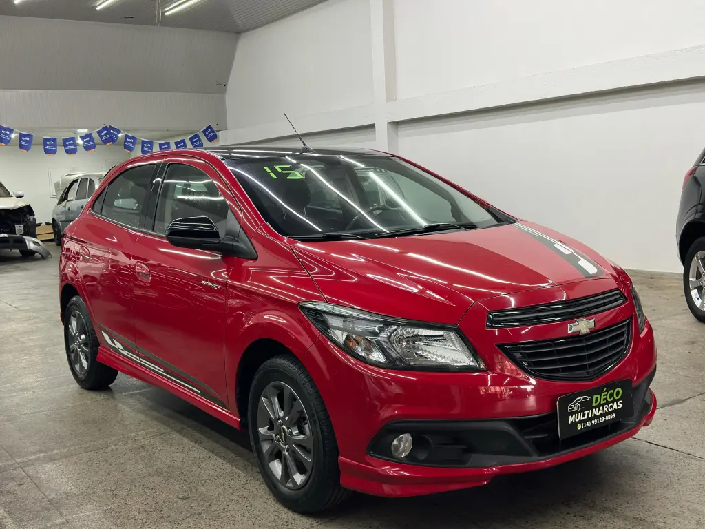 CHEVROLET Onix Hatch - Foto
