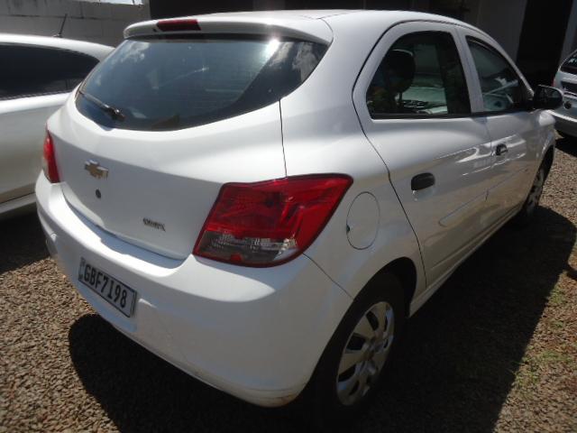 CHEVROLET Onix Hatch - Foto